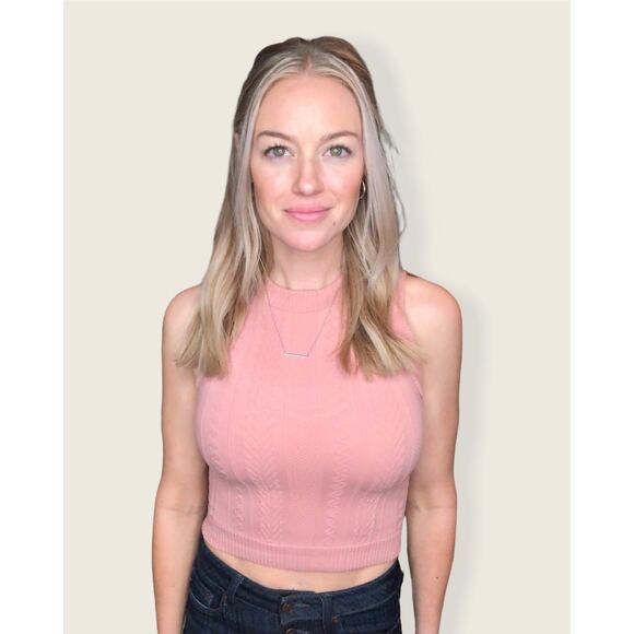 Macy Cropped Sweater Vest - Picture 3 of 5